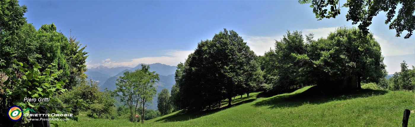 64 Bella vista al Roccolo Spadi.jpg